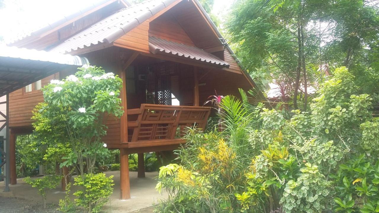 Hotel Samnaree Garden House à Ban Phae Mai Extérieur photo