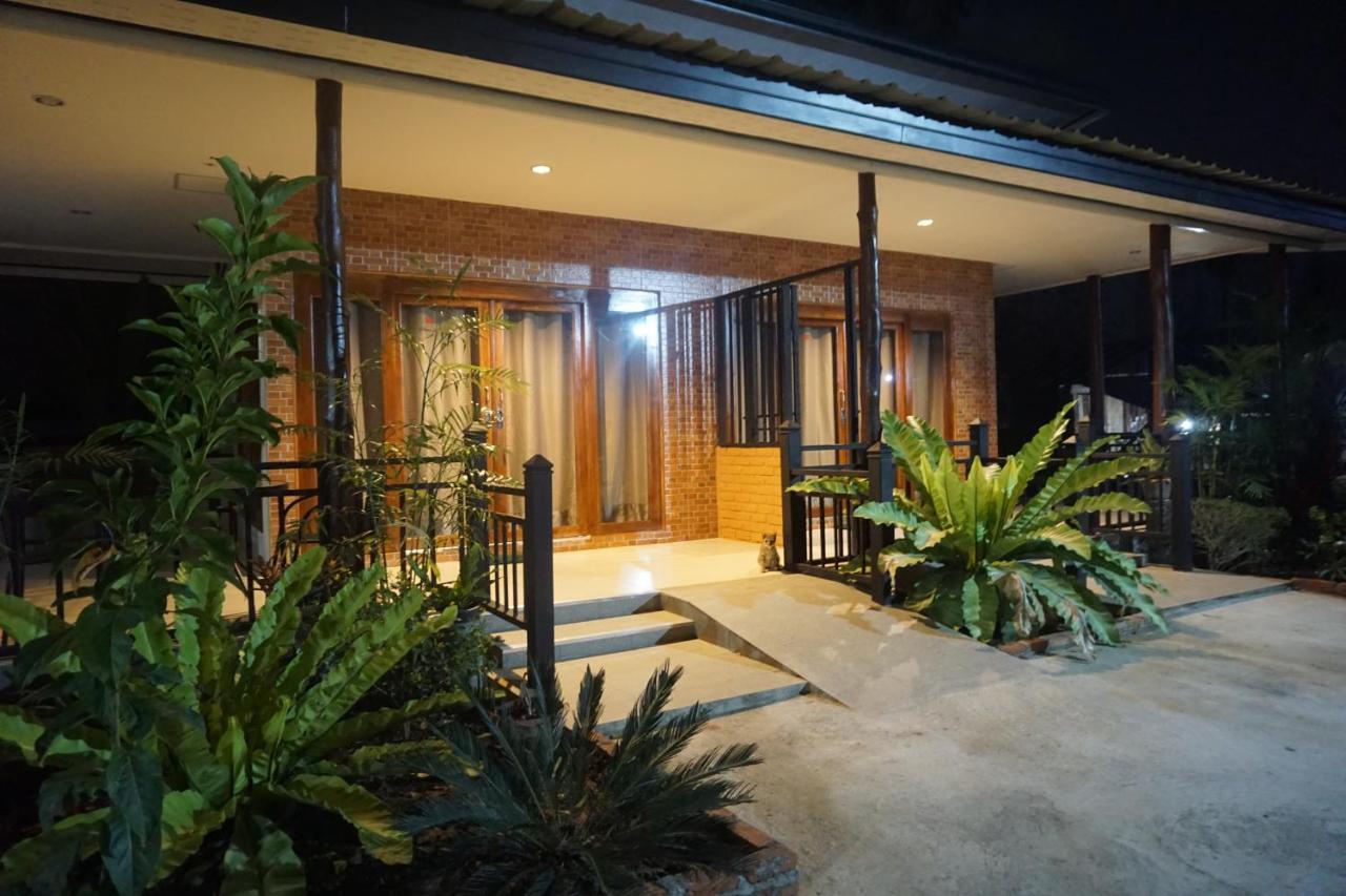 Hotel Samnaree Garden House à Ban Phae Mai Extérieur photo